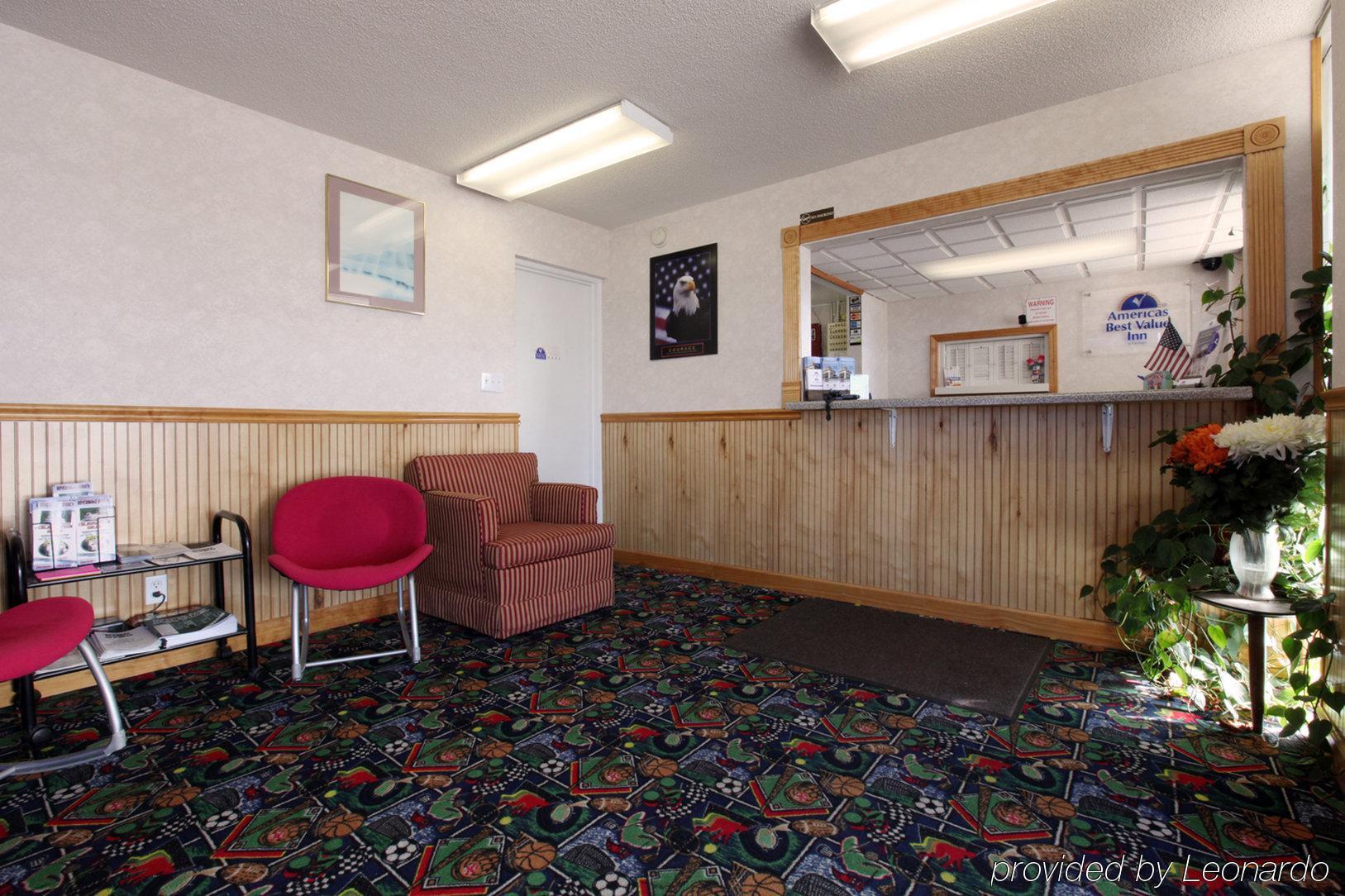 Americas Best Value Inn Macomb Интериор снимка