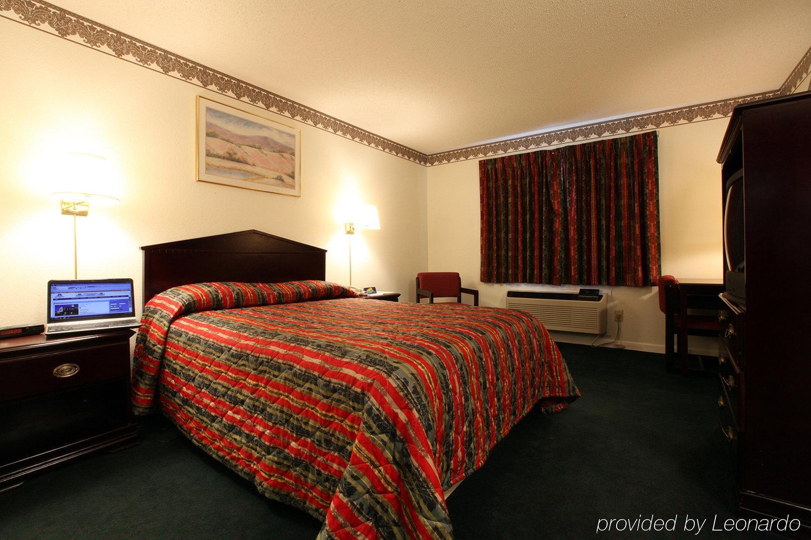 Americas Best Value Inn Macomb Стая снимка