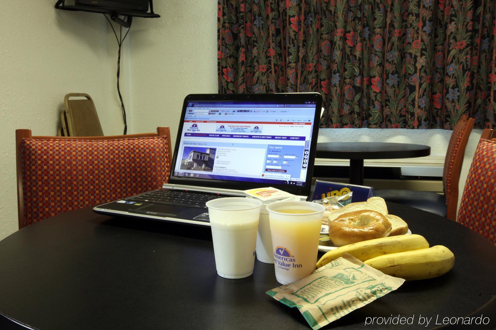 Americas Best Value Inn Macomb Стая снимка