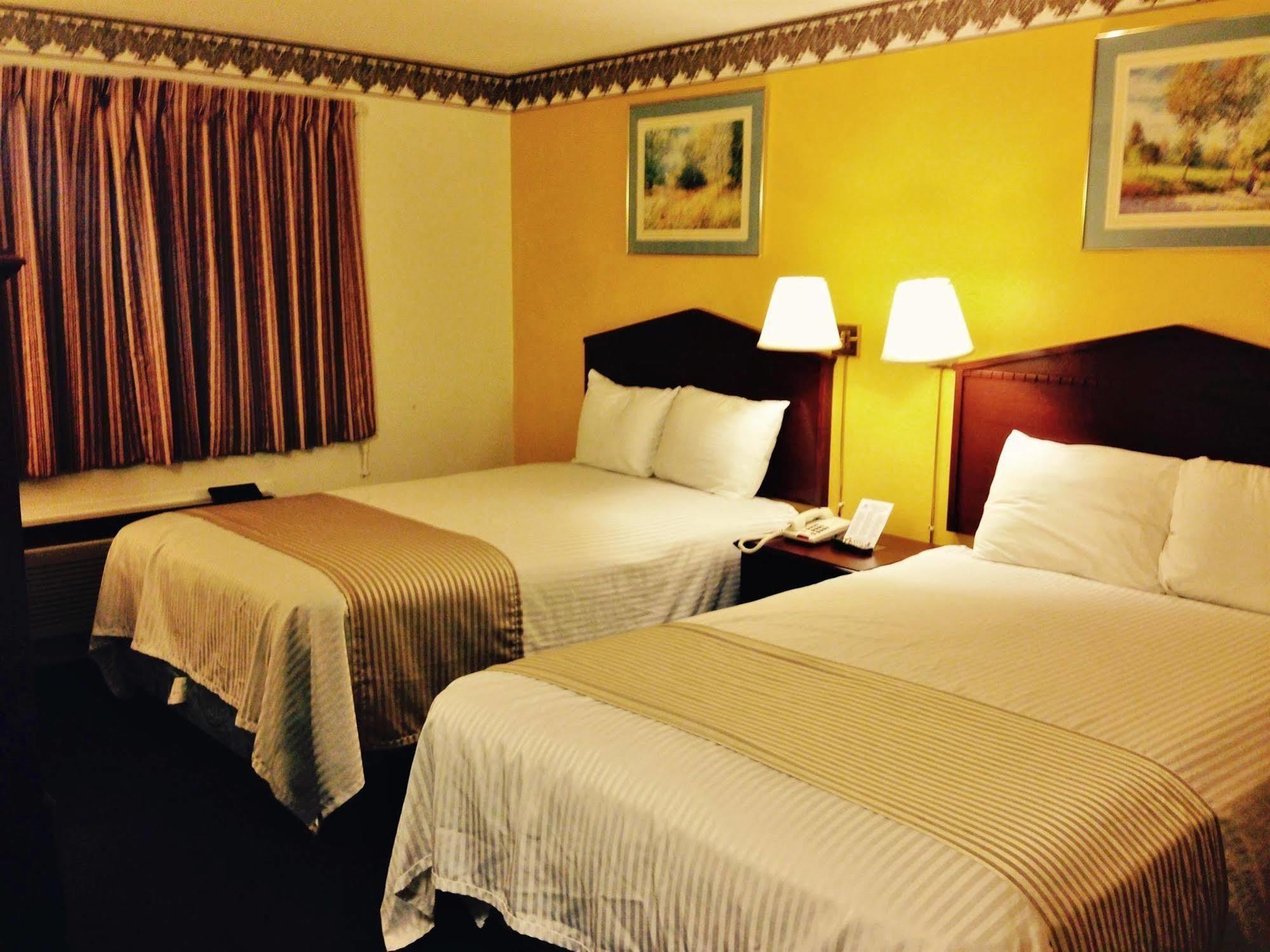 Americas Best Value Inn Macomb Екстериор снимка